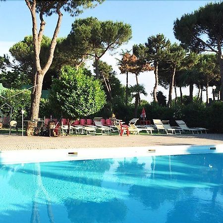 Villaggio Mithos Misano Adriatico Exterior foto